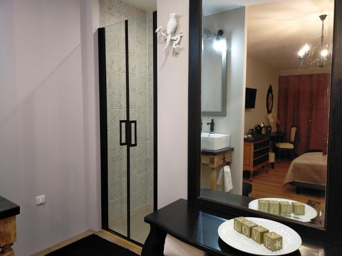 Les Terres D'Aramis: Maison D'Hotes A Aramits Luaran gambar