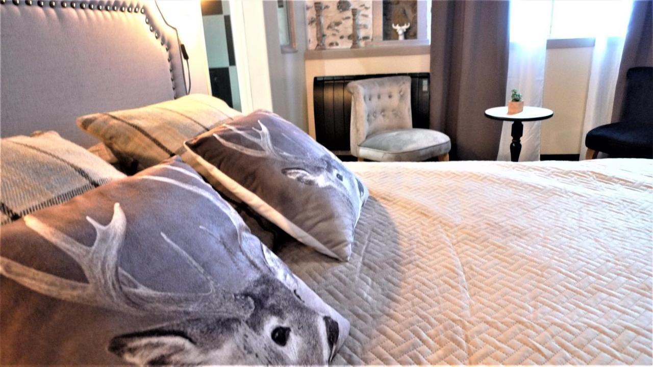 Les Terres D'Aramis: Maison D'Hotes A Aramits Luaran gambar