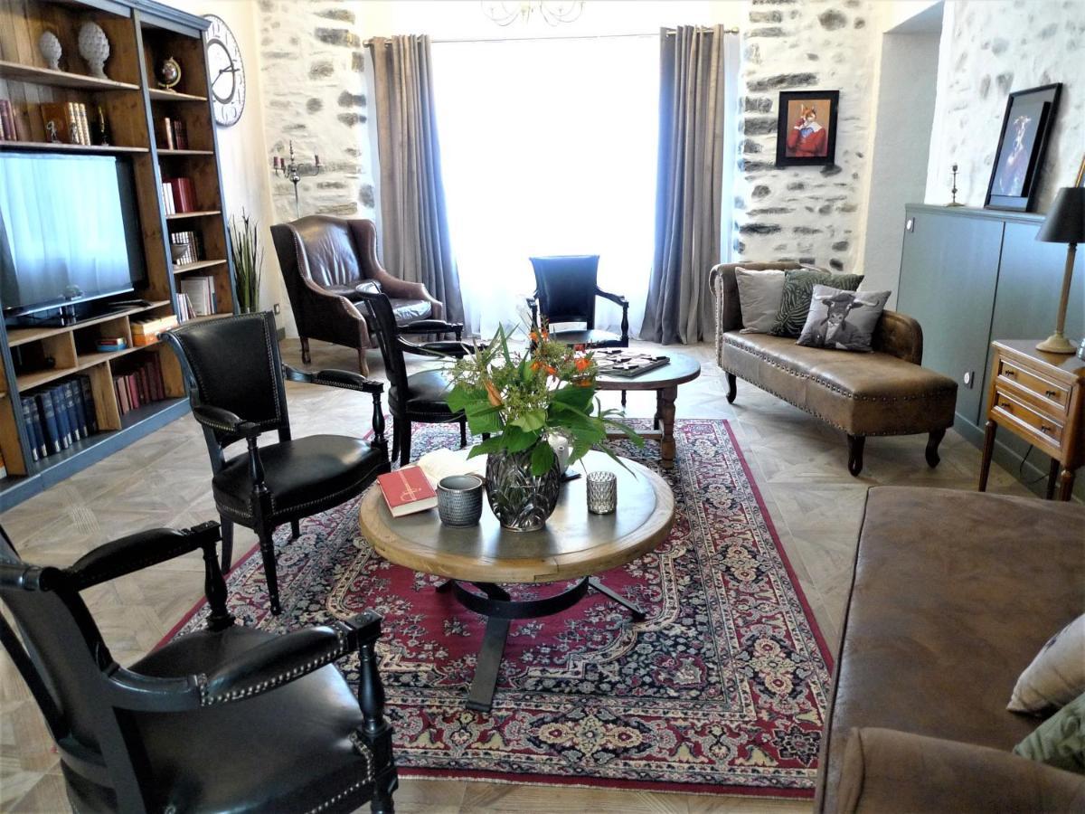 Les Terres D'Aramis: Maison D'Hotes A Aramits Luaran gambar